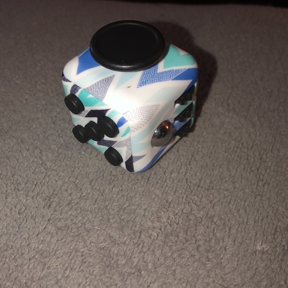 Fidget cube - Picture 3 of 4
